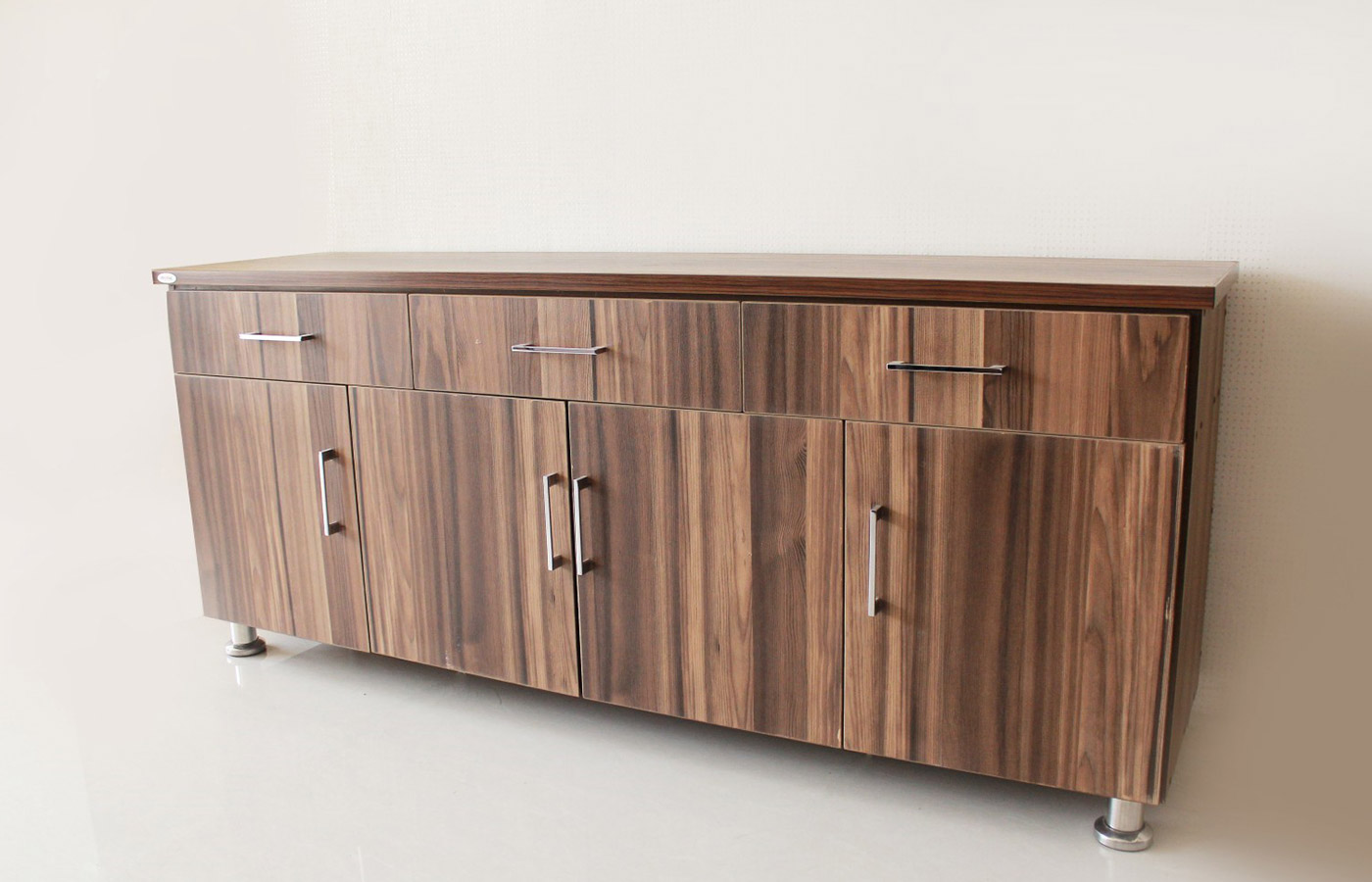 deluxe credenza